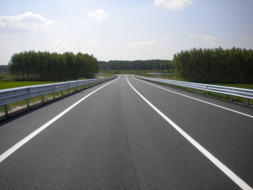 Salta un giunto di collegamento del viadotto: chiusa la circonvallazione di Morano